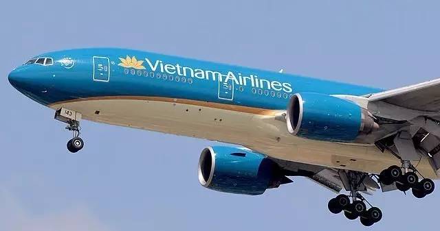 1478955416-5162-gbzTzbiaaeJ9PeNibqQDYibghoFw