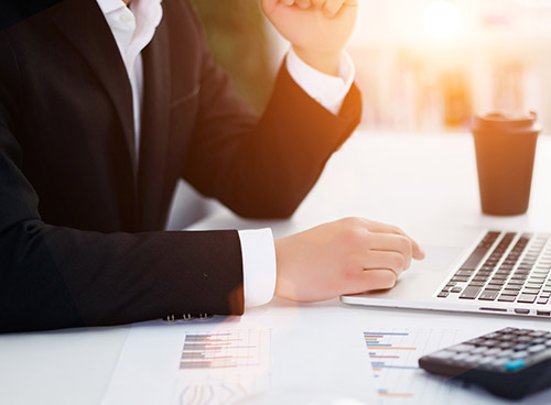 瑞士再保险:调查显示85%的受访者搜索过健康保险