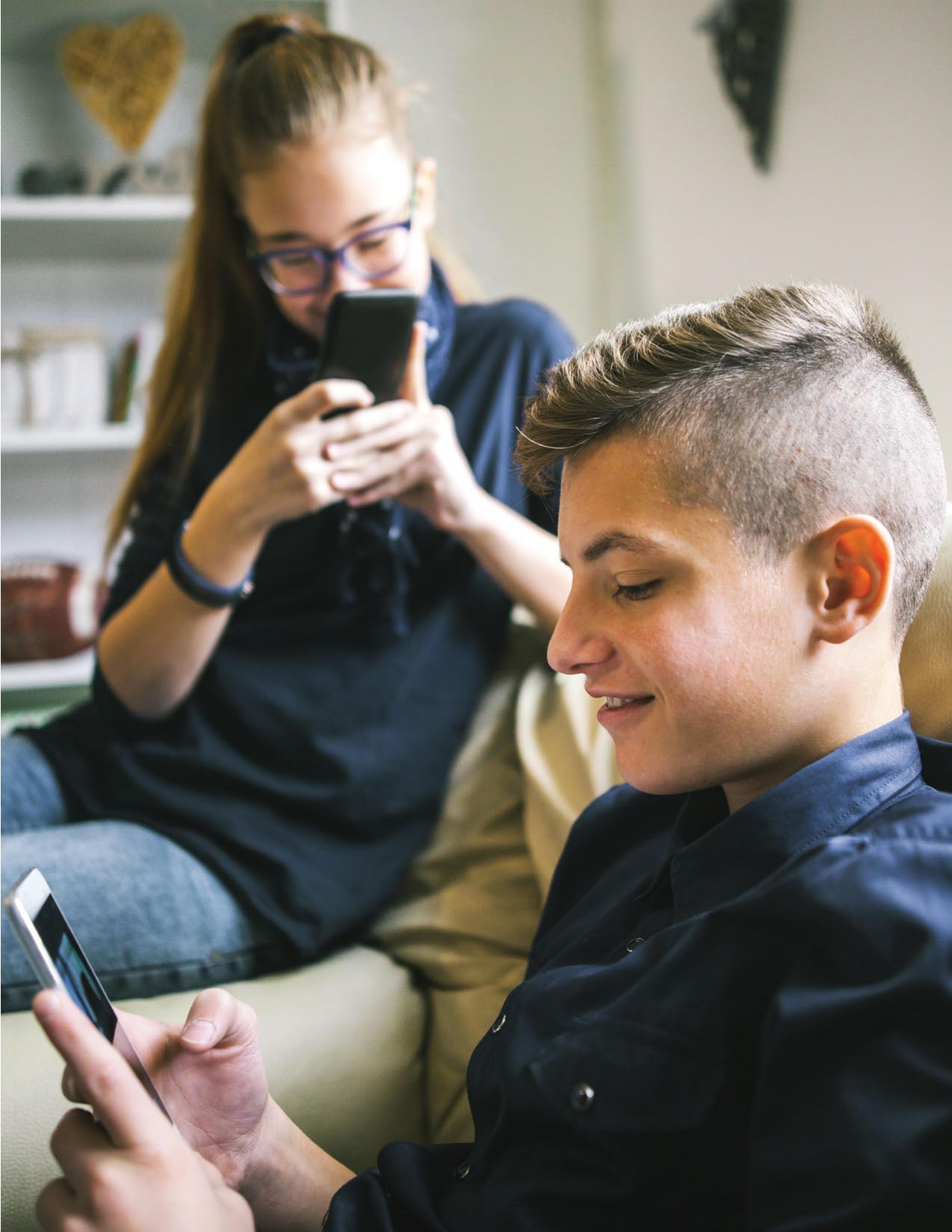 屏幕和睡眠:一份关于父母和青少年使用移动设备的报告