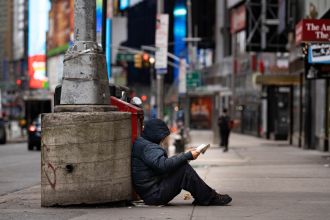unhoused-person-nyc-img.jpg