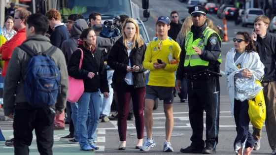 波士顿马拉松爆炸案发生后，如何甄别社交媒体上的消息引起人们关注。